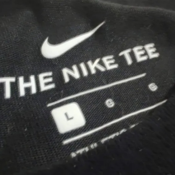 Men's Size Large NIKE "Heat" Dri-Fit Tee - Picture 2 of 5